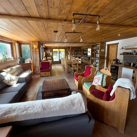 Sandy Bed & Breakfast 3*
